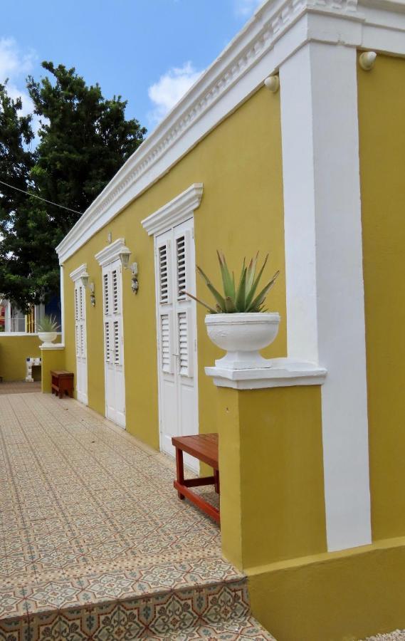Historic Building The Palm Backyard Studio-Apartment Willemstad, Curacao Feel Home Away From Home Exteriér fotografie
