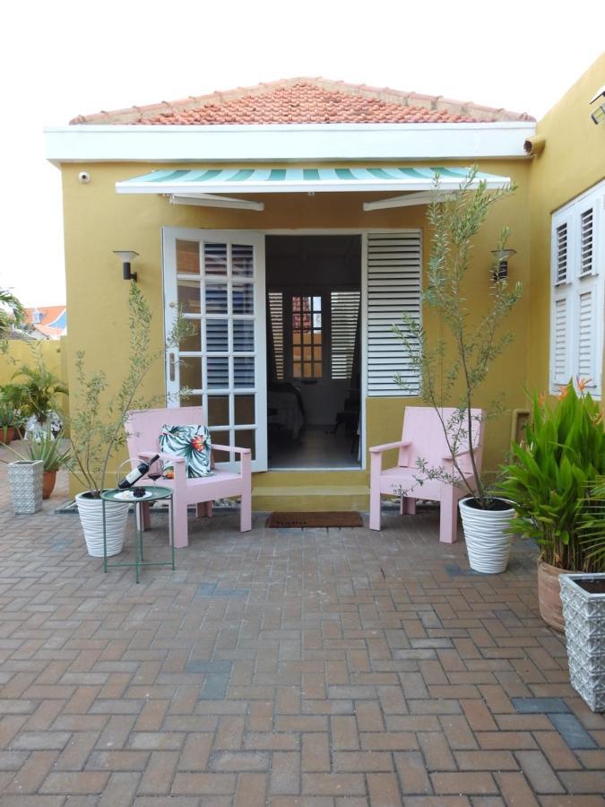 Historic Building The Palm Backyard Studio-Apartment Willemstad, Curacao Feel Home Away From Home Exteriér fotografie